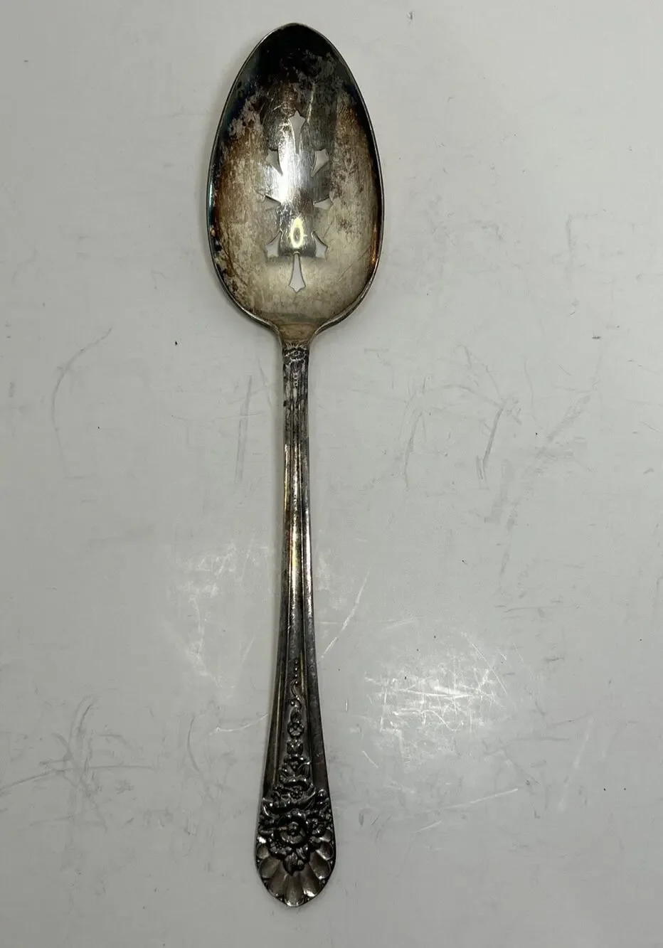 Wm Rogers Mfg. Co 1953 JUBLILEE Flatware Silver plate PIERCED SERVING SPOON 8.5”